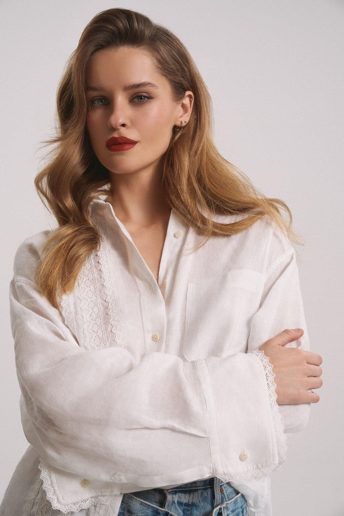 White Shirt with Lace - Top