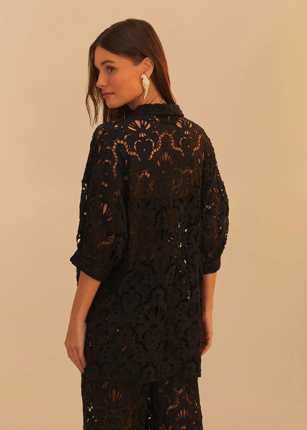 Seashell Eyelet Shirt Black