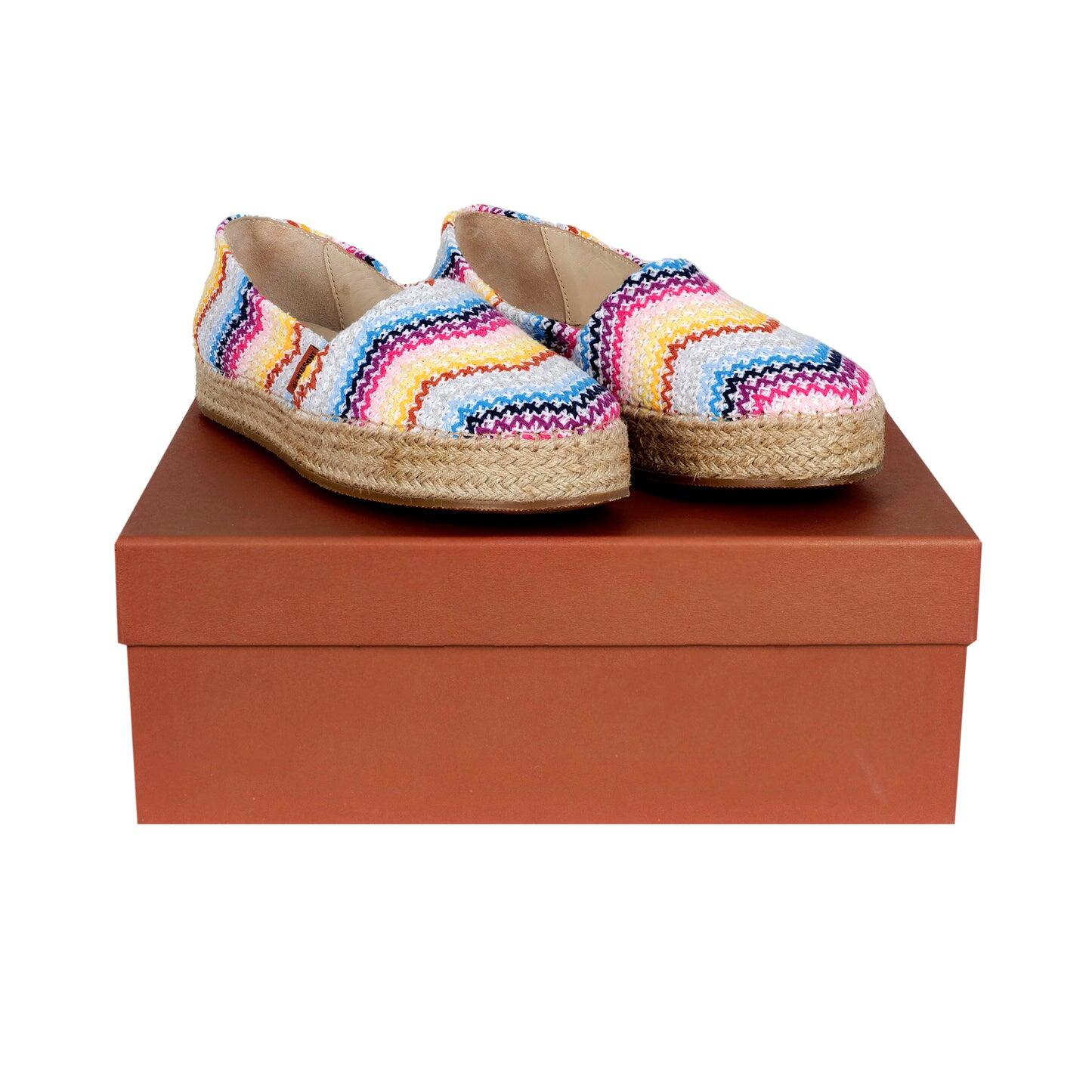 Load image into Gallery viewer, Closed Toe Flat Espadrilles | Missoni Kids
