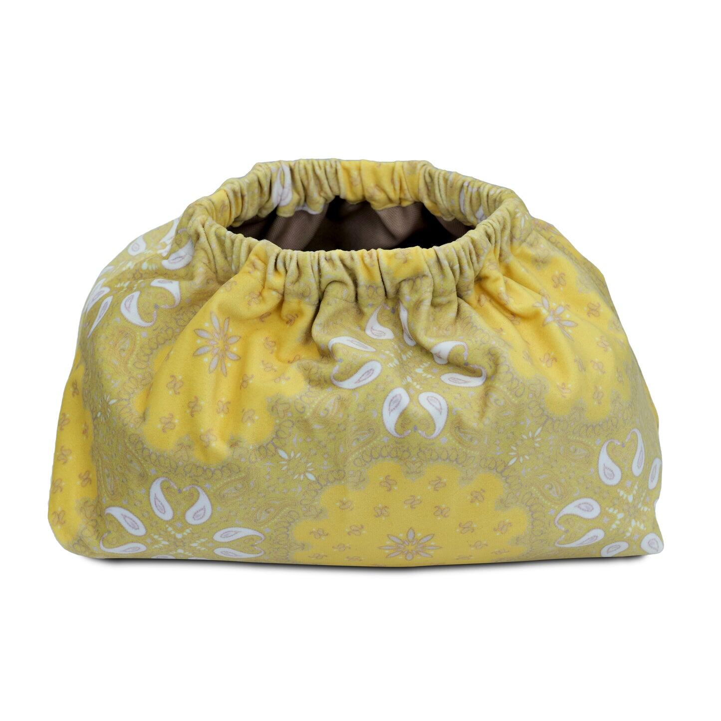 Velvet Cosmetic Bag with Magnetic Fastening